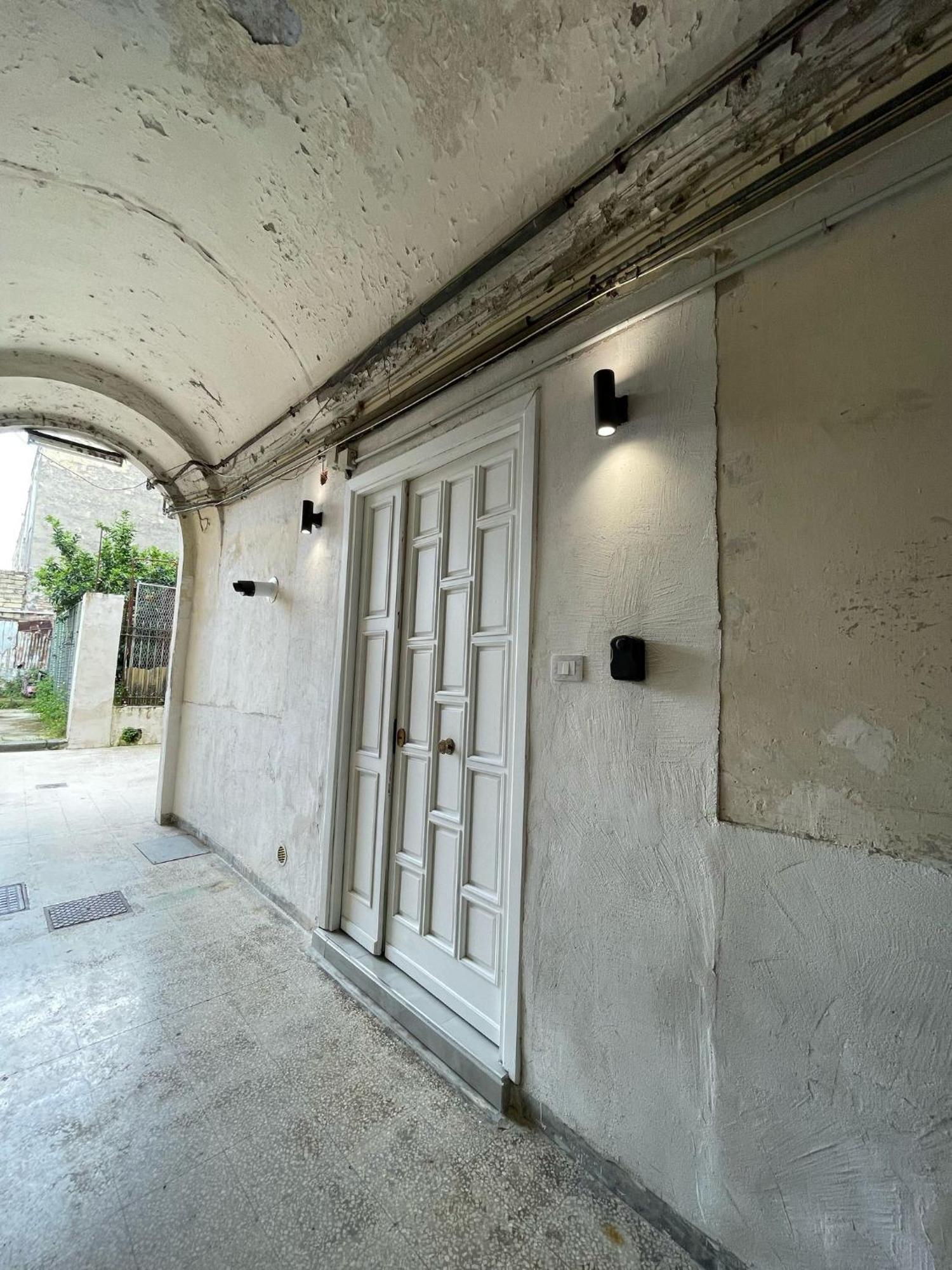 Charm E Chic Lejlighed Napoli Eksteriør billede